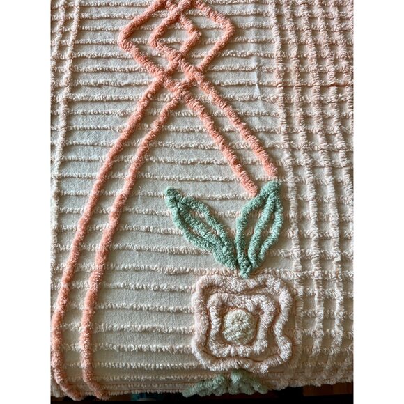 Vintage Peach & White Chenille Bedspread With Floral Design Twin/Full Size Sof - Picture 12 of 16